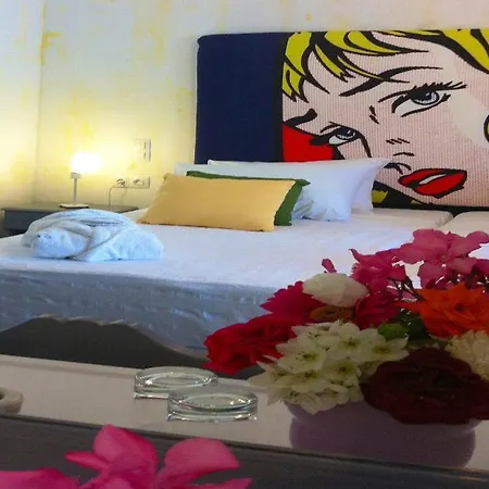 Boutique Hotel Kamari (Santorini)