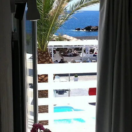 Boutique Kamari (Santorini)