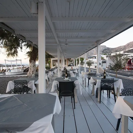 Boutique 3* Kamari (Santorini)