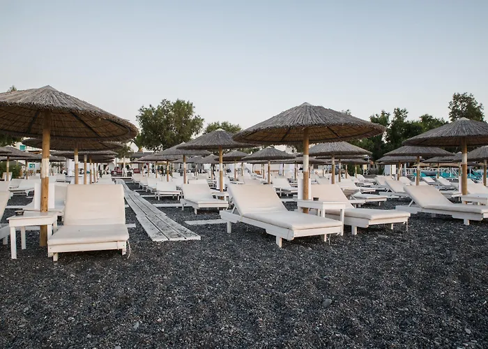 Hotel Boutique Kamari (Santorini)