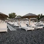 Hotel Boutique Kamari (Santorini)